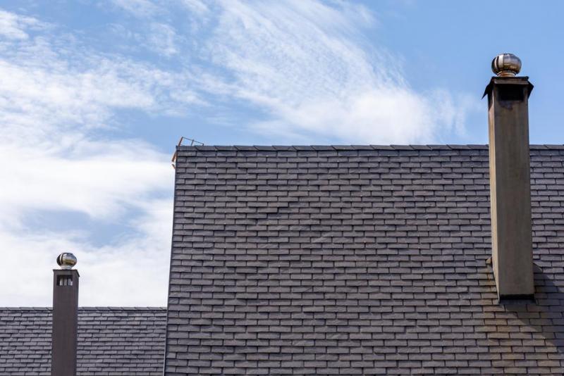 Pose d'ardoise pour toiture, avantages et &eacute;tapes de r&eacute;alisation