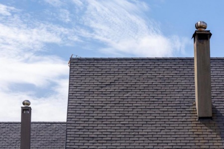 Pose d'ardoise pour toiture, avantages et &eacute;tapes de r&eacute;alisation